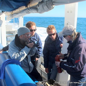 Alison explaining the receivers to the volunteers